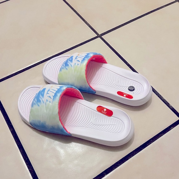Mens Nike slides - Picture 2 of 7